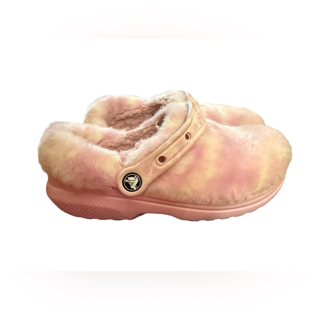 Crocs Classic Fur Sure Furry Fuzzy Pink/White Ballerina Clogs Slip On, size W6